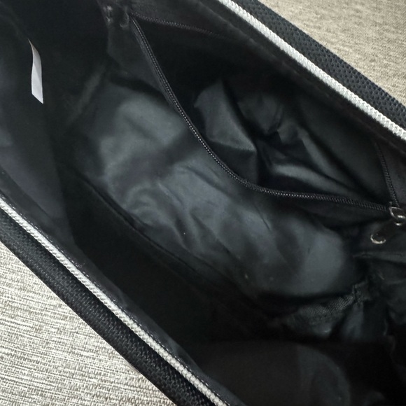 NEW American Crew Mens Toiletry Travel Bag - Picture 4 of 8